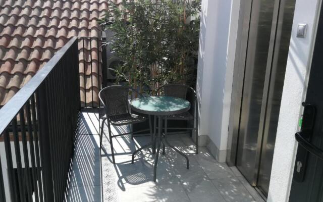 Patio de la Escalera, Santiago