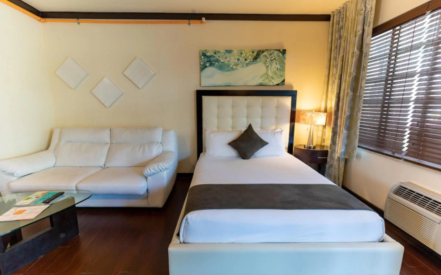Tradewinds Apartment Hotel