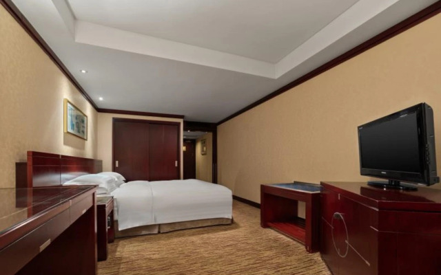 Poly Plaza Hotel
