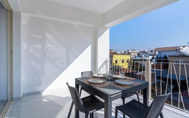 Rosemont Studio With Balcony in Larnaca