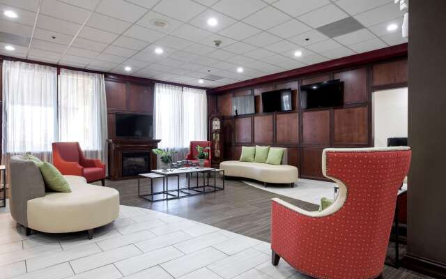 Clarion Hotel Detroit Metro Airport