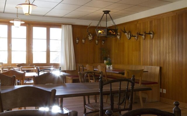 Spinas Gasthaus Val Bever - Hostel