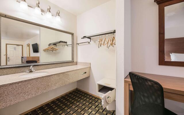 Quality Inn Near Fort Hunter Liggett