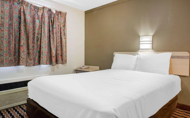 Rodeway Inn Sharonville - Cincinnati North