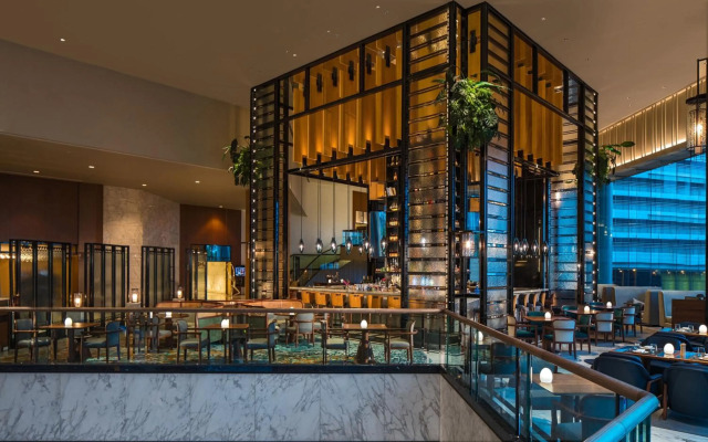 Renaissance Hong Kong Harbour View Hotel