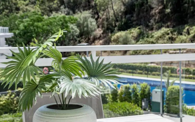 RI B2a- Relaxed Modern Flat in Benahavis