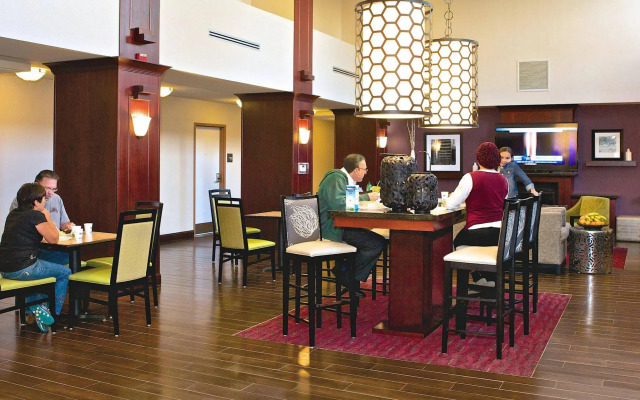 Hampton Inn & Suites Lamar