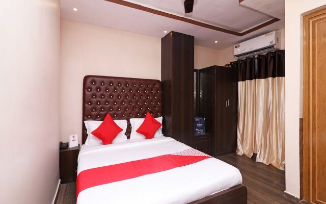 OYO 13579 Hotel Royal Crowne