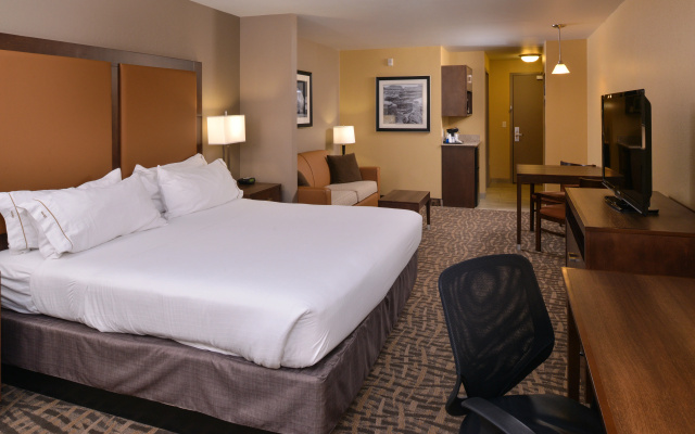Holiday Inn Express & Suites Page - Lake Powell Area by IHG