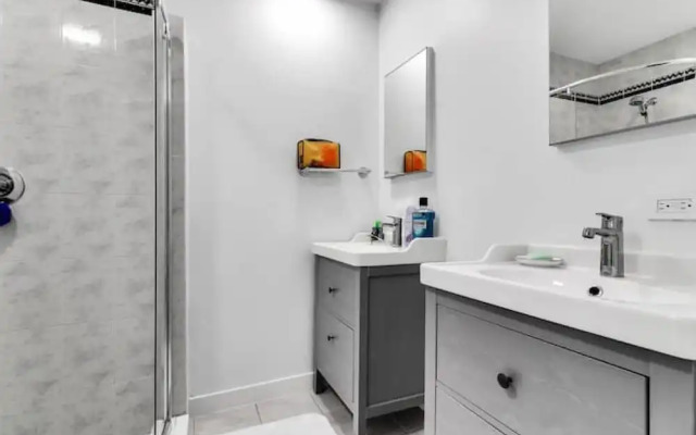 Luxurious 4BD Villa Top Amenities Pool