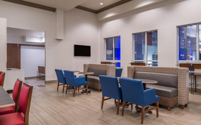 Holiday Inn Express Mystic by IHG