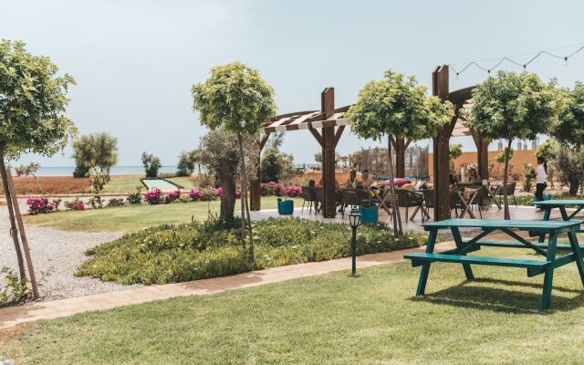 Paradise Beach Front Residence 1 Bedroom Apartment in Bafra