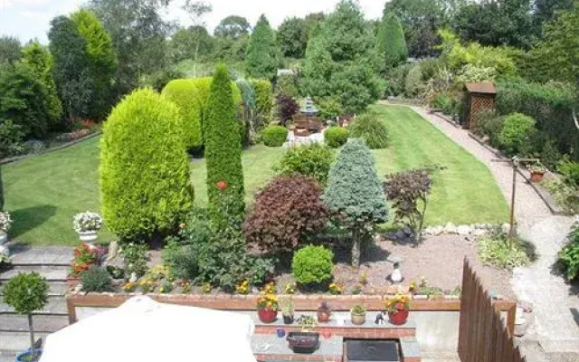 Rosewood Bed & Breakfast