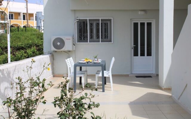 "kalamaki Plaza Apartments 'kalimera'"