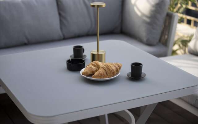 Fountain View Signature Residence With Terrace 135 SQM