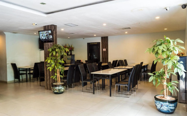 Capital O 664 Romance Hotel