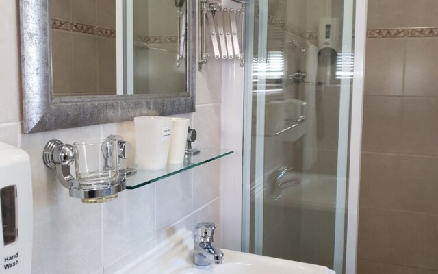 Tyger Hills Guest House