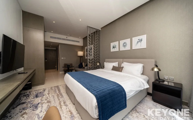 Elegant Studio Living in Privé