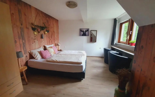 Zur Schmitte - Hotel in Schmallenberg - Photo 3