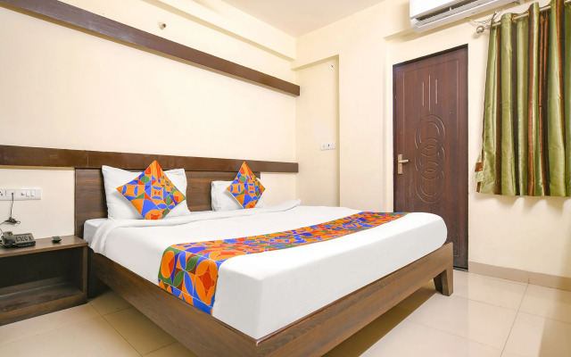 Fabexpress Golden Villa