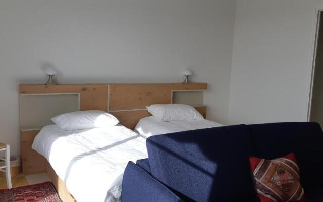 Neptune 5, top floor, sea view