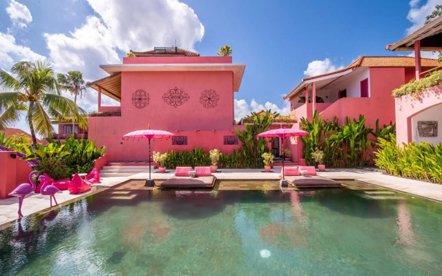 PinkCoco Uluwatu - Constant Surprises & for Cool Adults Only