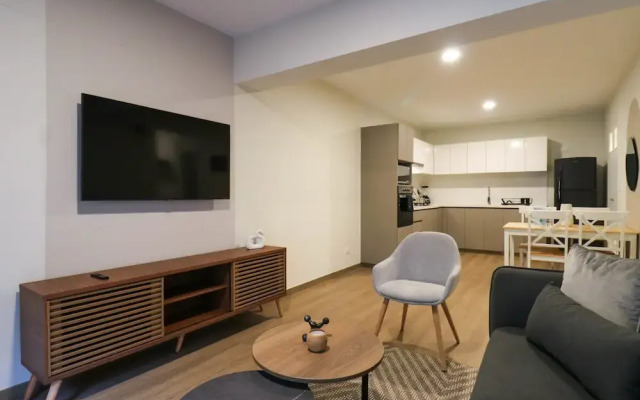 w Delightful 2BR w Balcony in Miraflores