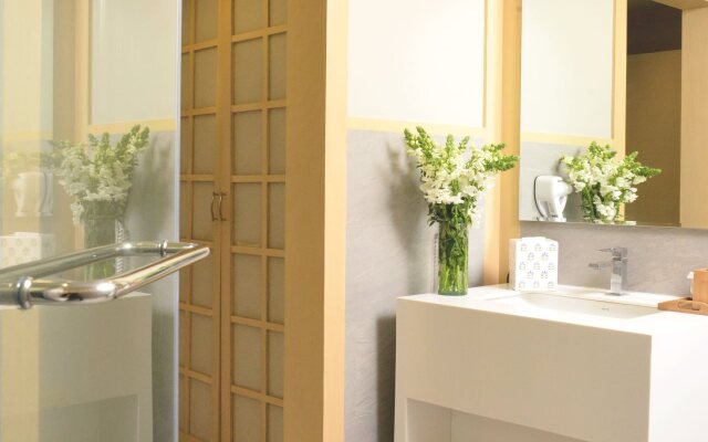 Discovery Country Suites
