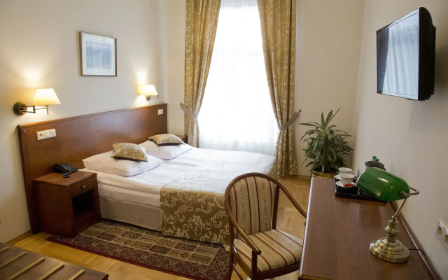 Polonia Hotel