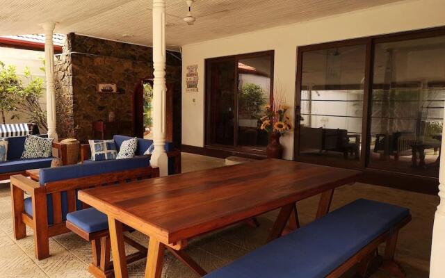 Tropical Beach House, Hikkaduwa