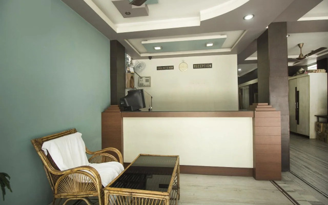 Classic Lodge By OYO Rooms