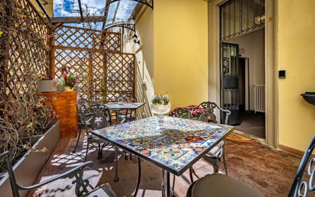 Maison Pitti Florence