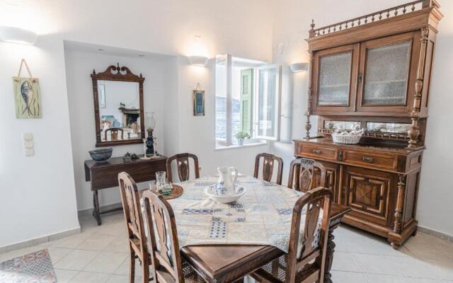 Seafront House in Andros Town with Sunrise & Ocean Views