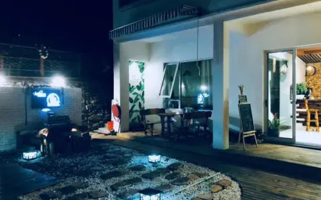 the Island Meets My Home Hostel