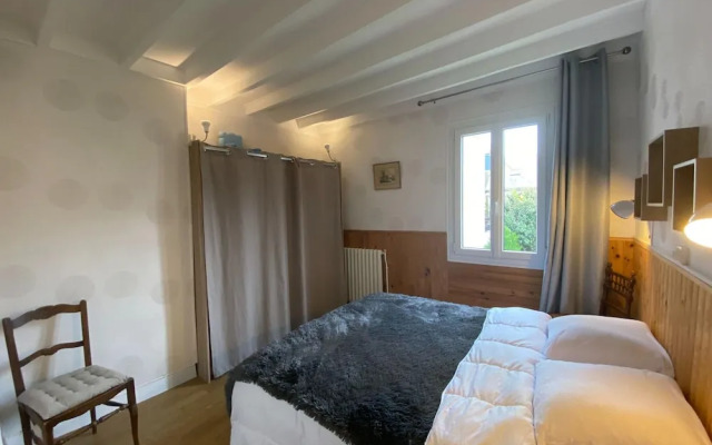 Holiday Home in Etretat Near Beach & Cliffs