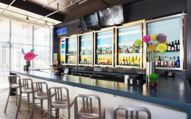 Aloft Charleston Airport & Convention Center