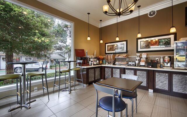 Best Western Carmel's Town House Lodge