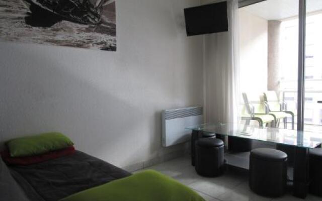 Rental Villa Place Guynemer