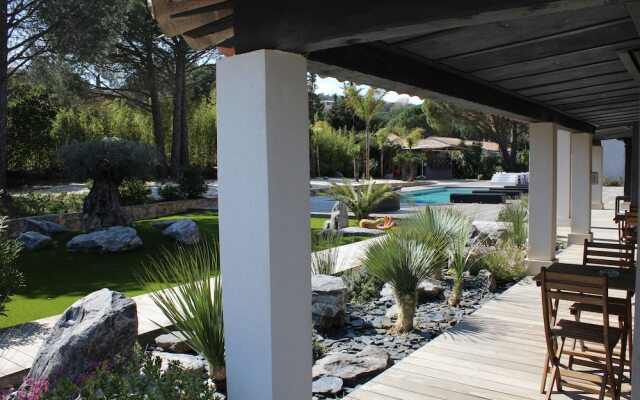 SHANGTASIA Luxury Art Room