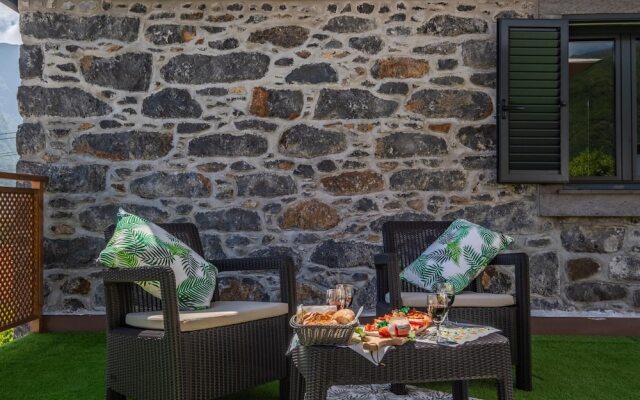 Basalt House B by Madeira Sun Travel