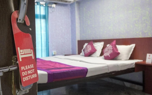 Om Regency By OYO Rooms
