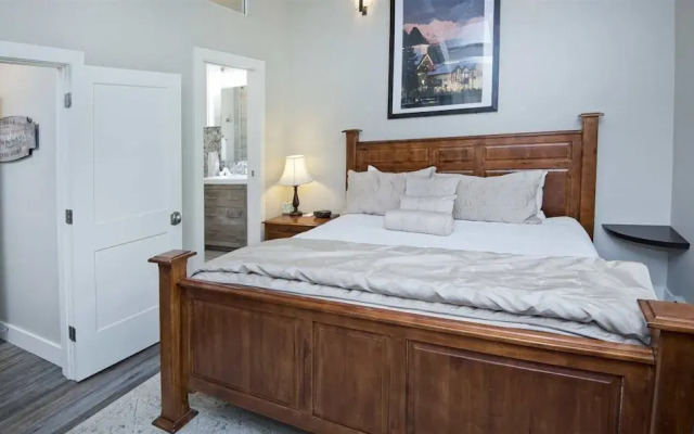 Luxury 3 Bedroom Condo in Vail Village