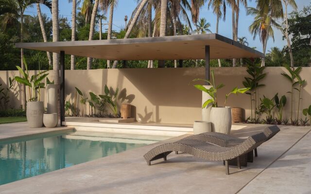Coconuts Beach House