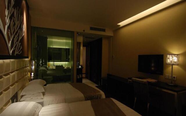 Kunming Long Way Hotel