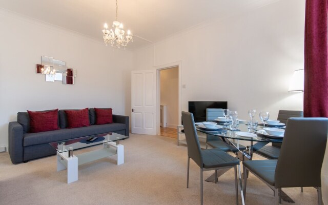 Glebe Street Apartment