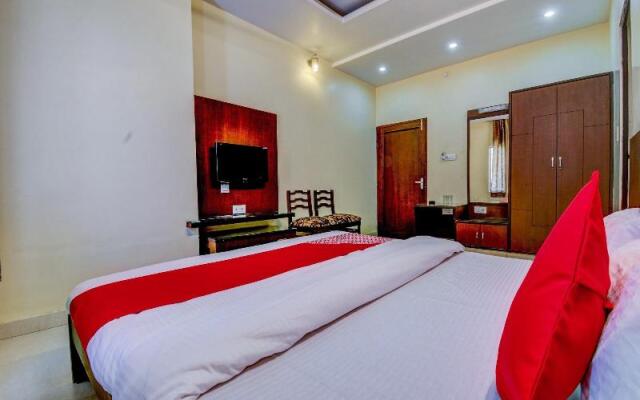 Capital O 19146 Raghav Palace