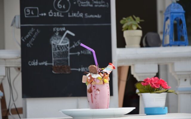 Beyaz ev Hotel