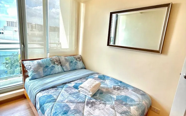 Azure Urban Resort 1br-2br St Tropez