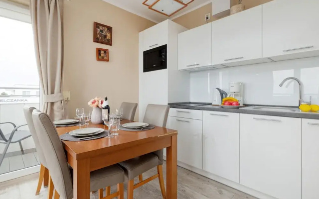 Reymonta Apartments by Renters