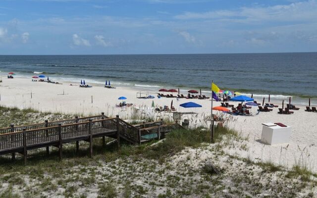 Beachfront Windemere Condos by Hosteeva